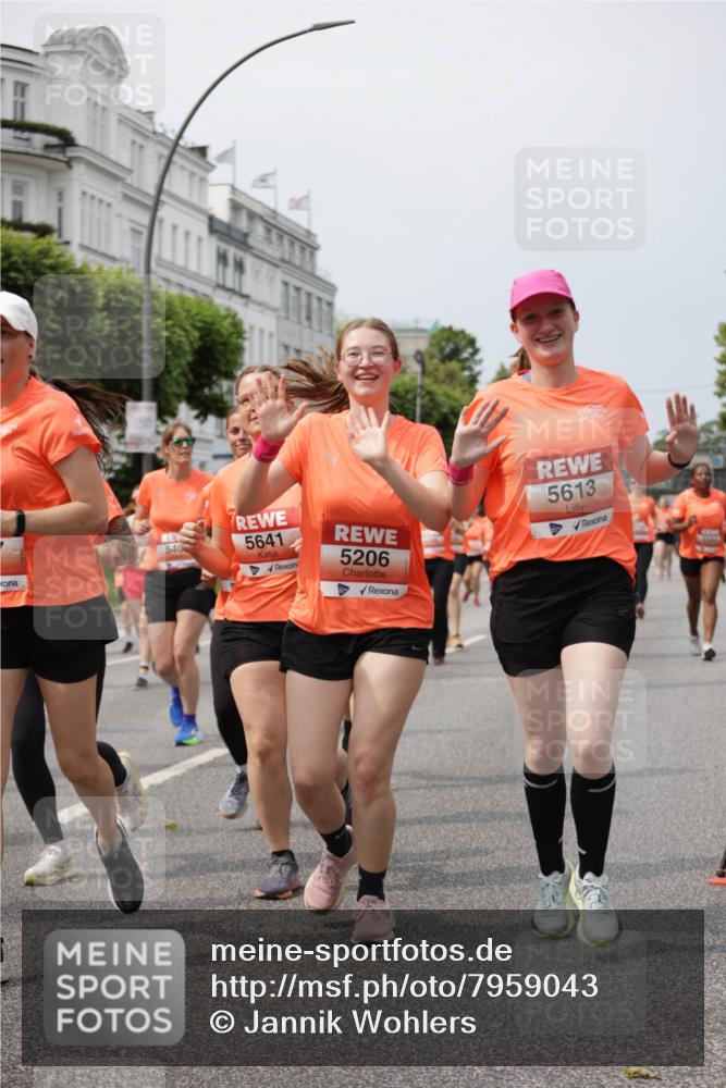 15.06.2025 - REWE Women's Run Jannik Wohlers http://msf.ph/oto/7959043 15.06.2025 09:44:43 Laufen 540, 5641, 5206, 5613 meine-sportfotos.de