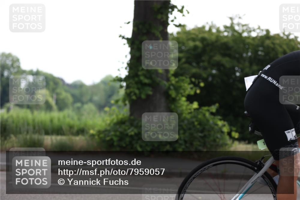 15.06.2025 - 7 Türme Triathlon Yannick Fuchs http://msf.ph/oto/7959057 15.06.2025 09:49:25 Radfahren 113, 114, 115 meine-sportfotos.de