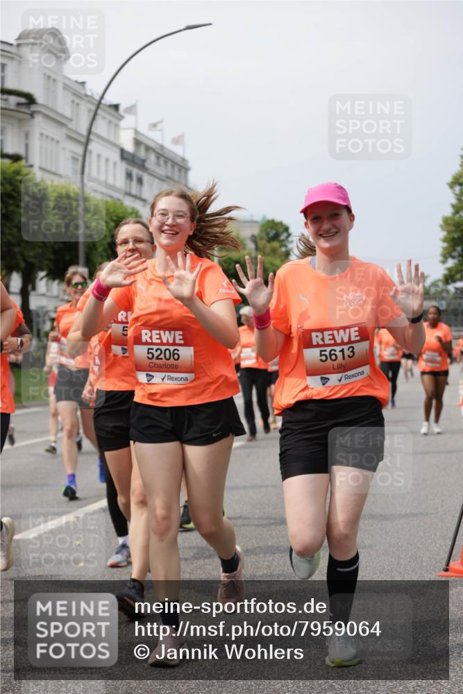 15.06.2025 - REWE Women's Run Jannik Wohlers http://msf.ph/oto/7959064 15.06.2025 09:44:44 Laufen 5206, 5613 meine-sportfotos.de