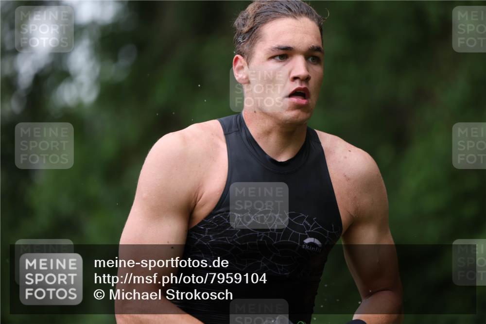15.06.2025 - 7 Türme Triathlon Michael Strokosch http://msf.ph/oto/7959104 15.06.2025 12:05:35 Schwimmen 652 meine-sportfotos.de