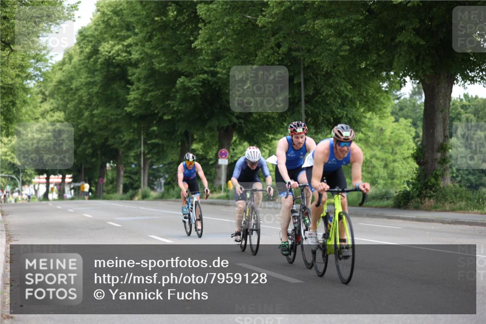 15.06.2025 - 7 Türme Triathlon Yannick Fuchs http://msf.ph/oto/7959128 15.06.2025 09:51:12 Radfahren 48, 49 meine-sportfotos.de
