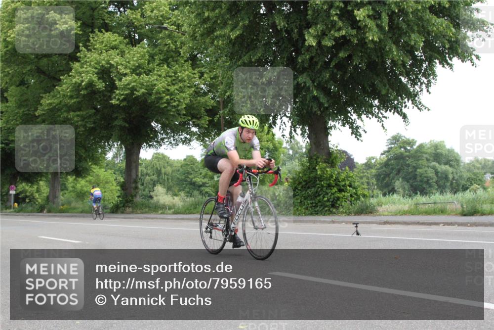 15.06.2025 - 7 Türme Triathlon Yannick Fuchs http://msf.ph/oto/7959165 15.06.2025 11:26:47 Radfahren  meine-sportfotos.de