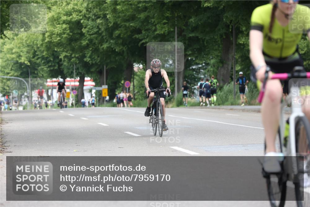 15.06.2025 - 7 Türme Triathlon Yannick Fuchs http://msf.ph/oto/7959170 15.06.2025 13:47:25 Radfahren 785, 1174 meine-sportfotos.de