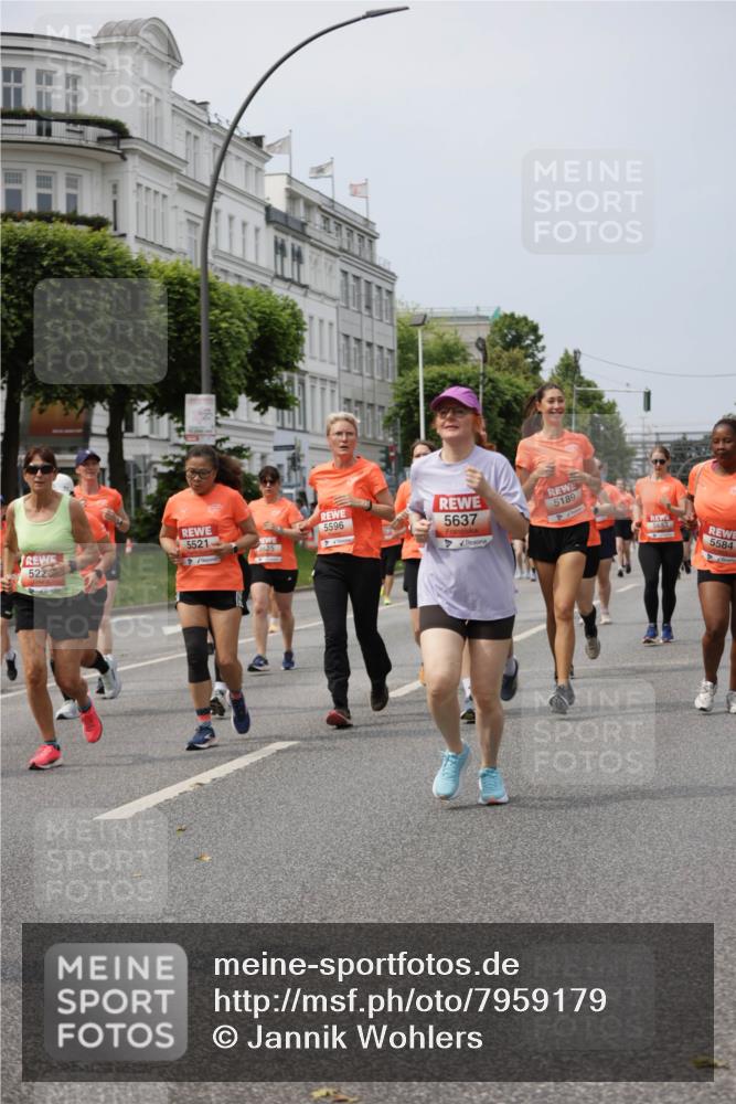 15.06.2025 - REWE Women's Run Jannik Wohlers http://msf.ph/oto/7959179 15.06.2025 09:44:46 Laufen 5596, 5637, 5189, 5625, 5521, 522, 5653, 5584 meine-sportfotos.de