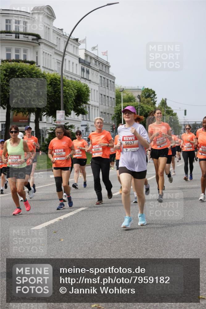 15.06.2025 - REWE Women's Run Jannik Wohlers http://msf.ph/oto/7959182 15.06.2025 09:44:46 Laufen 5596, 5637, 5521, 625, 5226, 4, 5189, 5653, 558 meine-sportfotos.de