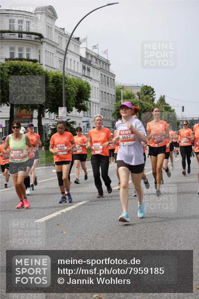 15.06.2025 - REWE Women's Run Jannik Wohlers http://msf.ph/oto/7959185 15.06.2025 09:44:46 Laufen 5521, 625, 5596, 5224, 5226, 5637, 5189, 5653 meine-sportfotos.de