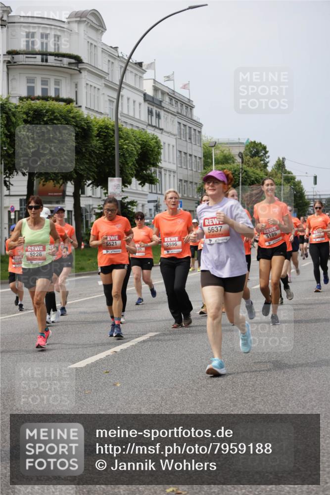 15.06.2025 - REWE Women's Run Jannik Wohlers http://msf.ph/oto/7959188 15.06.2025 09:44:46 Laufen 5637, 5521, 5226, 5596, 5224, 525, 5189, 5653 meine-sportfotos.de