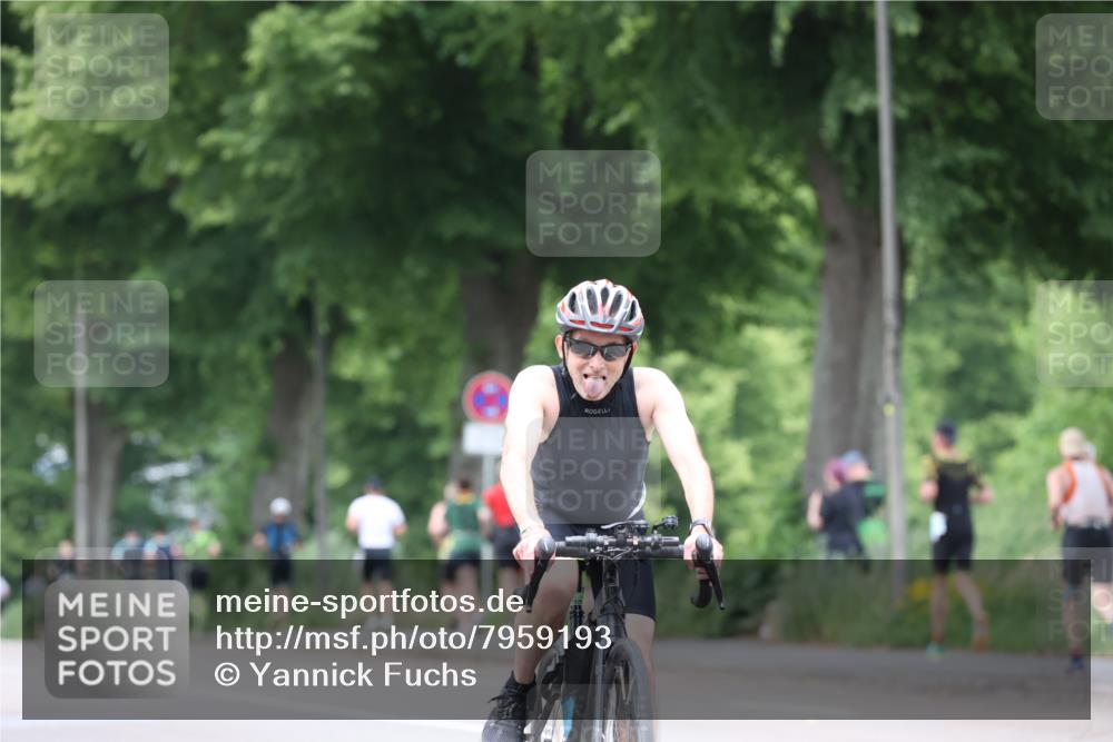 15.06.2025 - 7 Türme Triathlon Yannick Fuchs http://msf.ph/oto/7959193 15.06.2025 13:47:27 Radfahren 785 meine-sportfotos.de