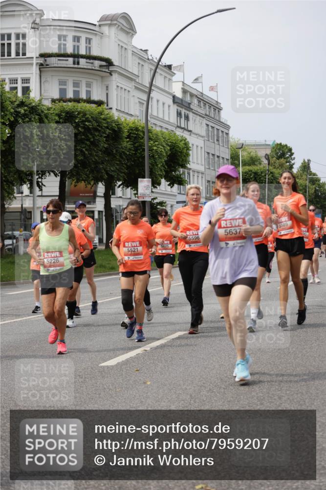 15.06.2025 - REWE Women's Run Jannik Wohlers http://msf.ph/oto/7959207 15.06.2025 09:44:46 Laufen 5596, 5637, 5189, 5521, 5625, 5226, 00 meine-sportfotos.de