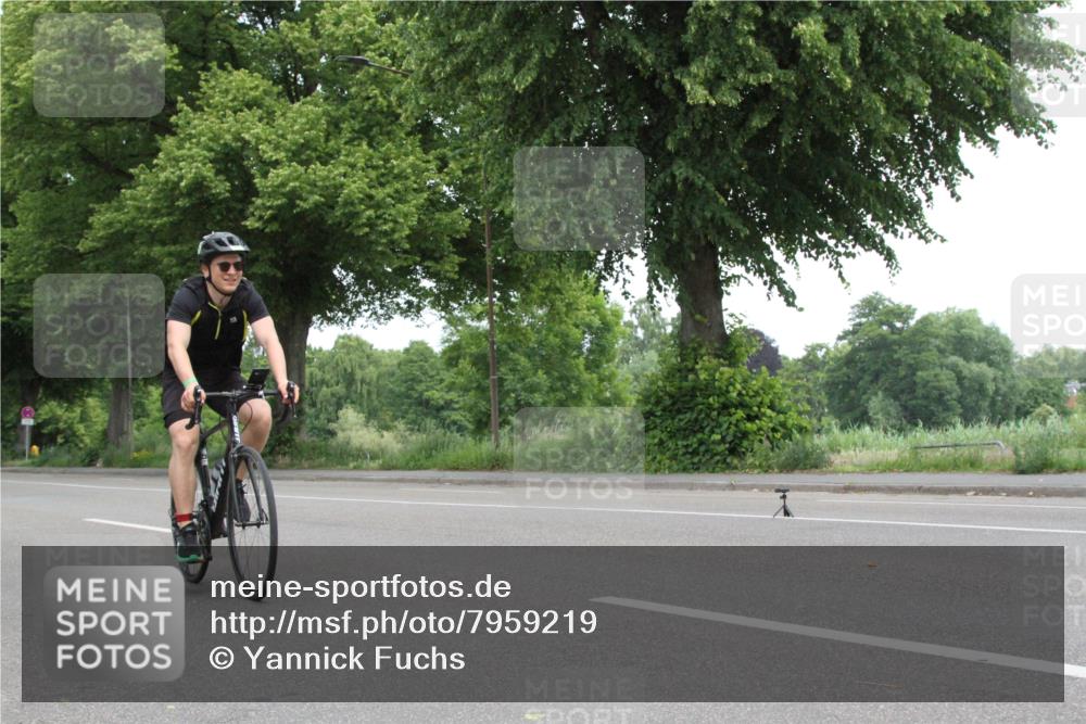 15.06.2025 - 7 Türme Triathlon Yannick Fuchs http://msf.ph/oto/7959219 15.06.2025 11:28:18 Radfahren  meine-sportfotos.de