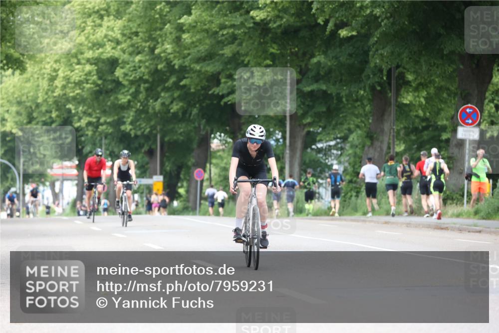 15.06.2025 - 7 Türme Triathlon Yannick Fuchs http://msf.ph/oto/7959231 15.06.2025 13:47:30 Radfahren 553, 785, 809 meine-sportfotos.de