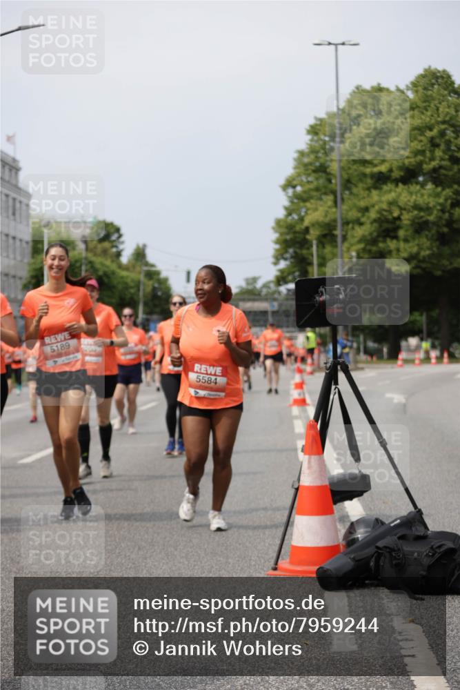 15.06.2025 - REWE Women's Run Jannik Wohlers http://msf.ph/oto/7959244 15.06.2025 09:44:47 Laufen 5189, 5584 meine-sportfotos.de