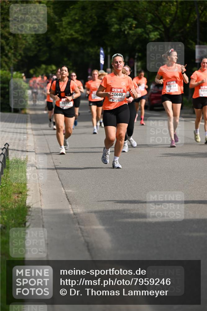 15.06.2025 - REWE Women's Run Dr. Thomas Lammeyer http://msf.ph/oto/7959246 15.06.2025 09:48:50 Laufen 10734, 1059, 10133, 10640 meine-sportfotos.de