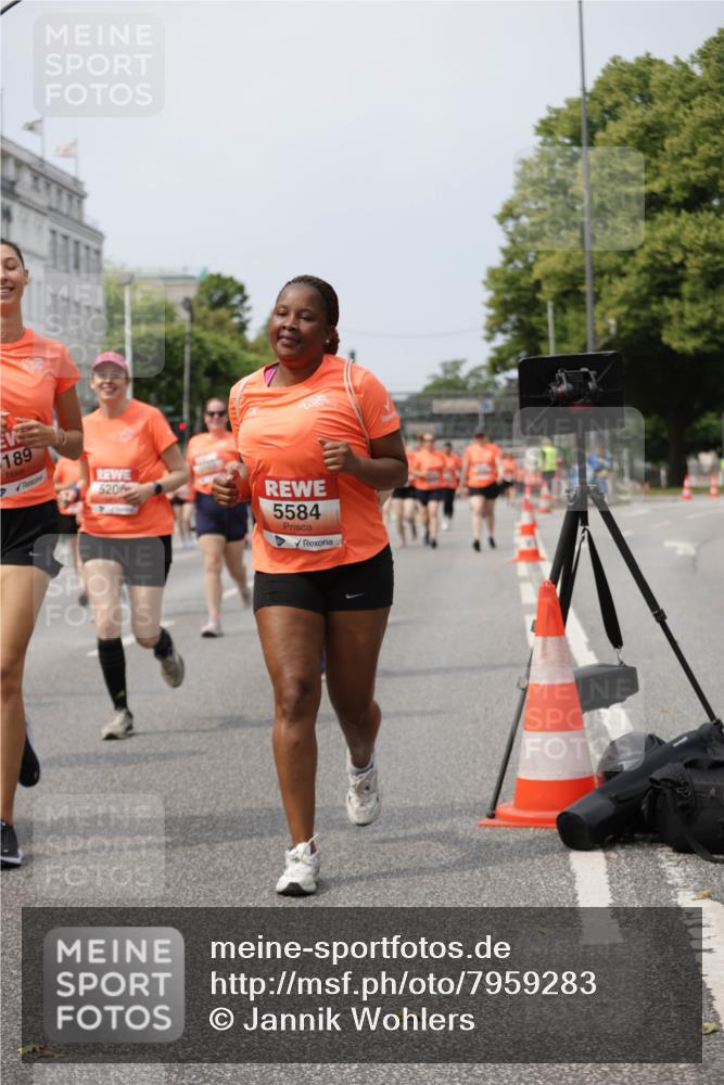 15.06.2025 - REWE Women's Run Jannik Wohlers http://msf.ph/oto/7959283 15.06.2025 09:44:48 Laufen 189, 520, 5584 meine-sportfotos.de