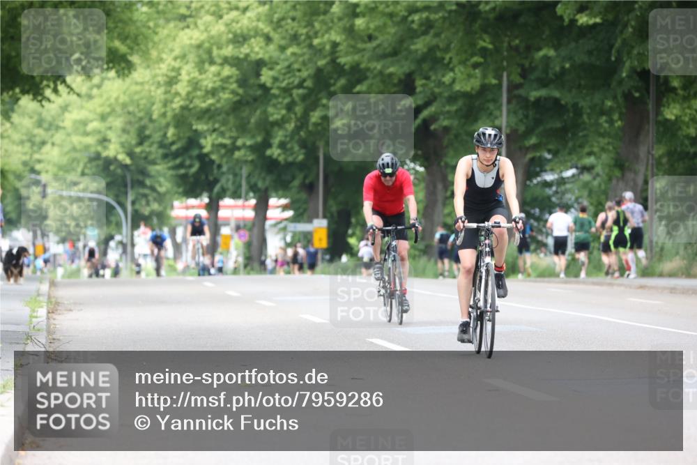 15.06.2025 - 7 Türme Triathlon Yannick Fuchs http://msf.ph/oto/7959286 15.06.2025 13:47:33 Radfahren 553, 809 meine-sportfotos.de
