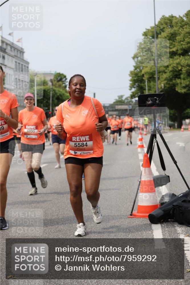 15.06.2025 - REWE Women's Run Jannik Wohlers http://msf.ph/oto/7959292 15.06.2025 09:44:48 Laufen 39, 5200, 5584 meine-sportfotos.de