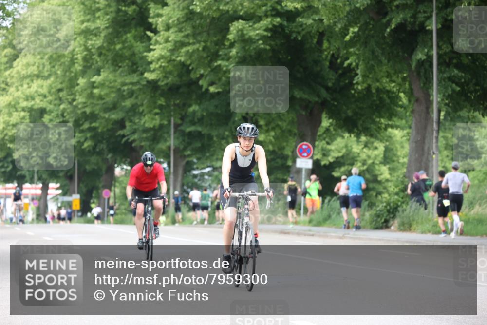 15.06.2025 - 7 Türme Triathlon Yannick Fuchs http://msf.ph/oto/7959300 15.06.2025 13:47:34 Radfahren 553, 809 meine-sportfotos.de