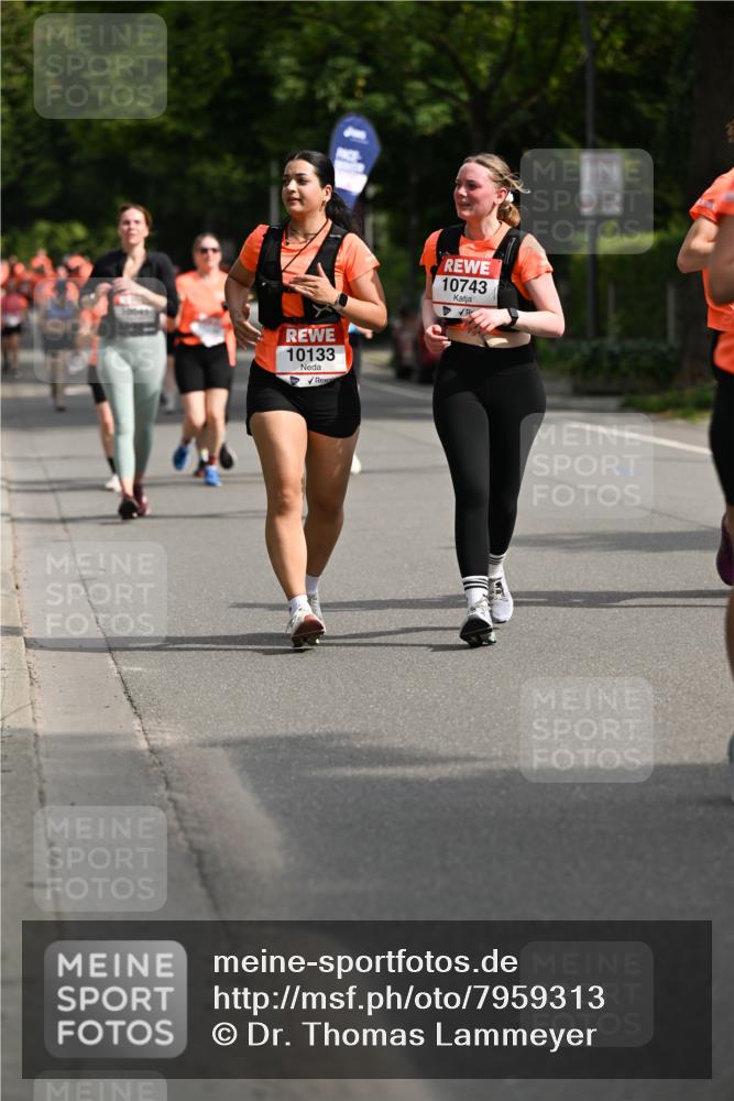 15.06.2025 - REWE Women's Run Dr. Thomas Lammeyer http://msf.ph/oto/7959313 15.06.2025 09:48:53 Laufen 10133, 10743 meine-sportfotos.de