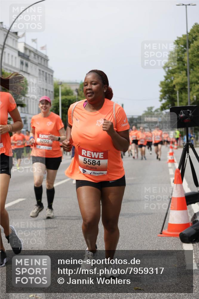 15.06.2025 - REWE Women's Run Jannik Wohlers http://msf.ph/oto/7959317 15.06.2025 09:44:49 Laufen 5200, 5584 meine-sportfotos.de