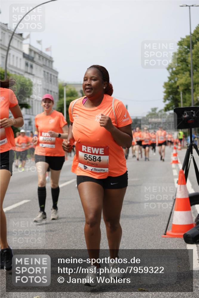 15.06.2025 - REWE Women's Run Jannik Wohlers http://msf.ph/oto/7959322 15.06.2025 09:44:49 Laufen 5200, 5584 meine-sportfotos.de