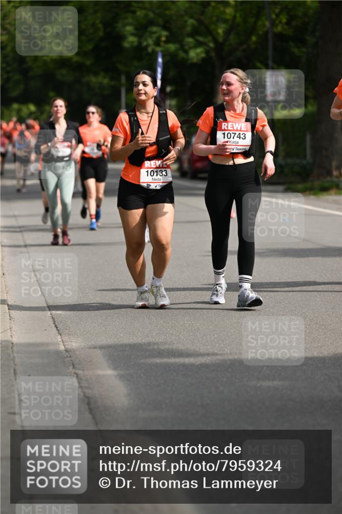 15.06.2025 - REWE Women's Run Dr. Thomas Lammeyer http://msf.ph/oto/7959324 15.06.2025 09:48:53 Laufen 10133, 10743 meine-sportfotos.de
