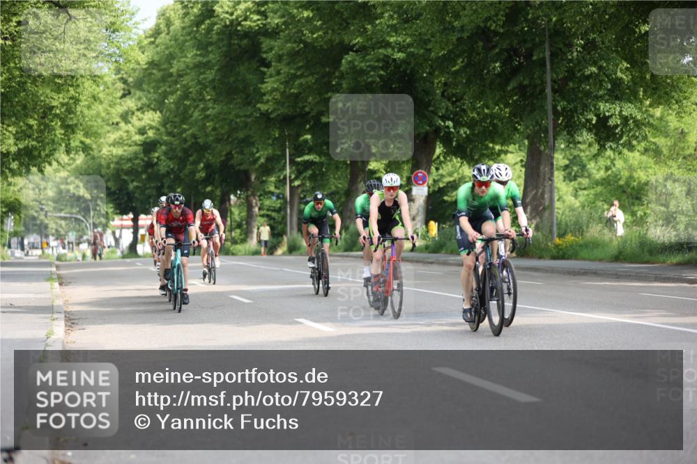 15.06.2025 - 7 Türme Triathlon Yannick Fuchs http://msf.ph/oto/7959327 15.06.2025 09:51:59 Radfahren 6, 8, 10, 41, 90 meine-sportfotos.de