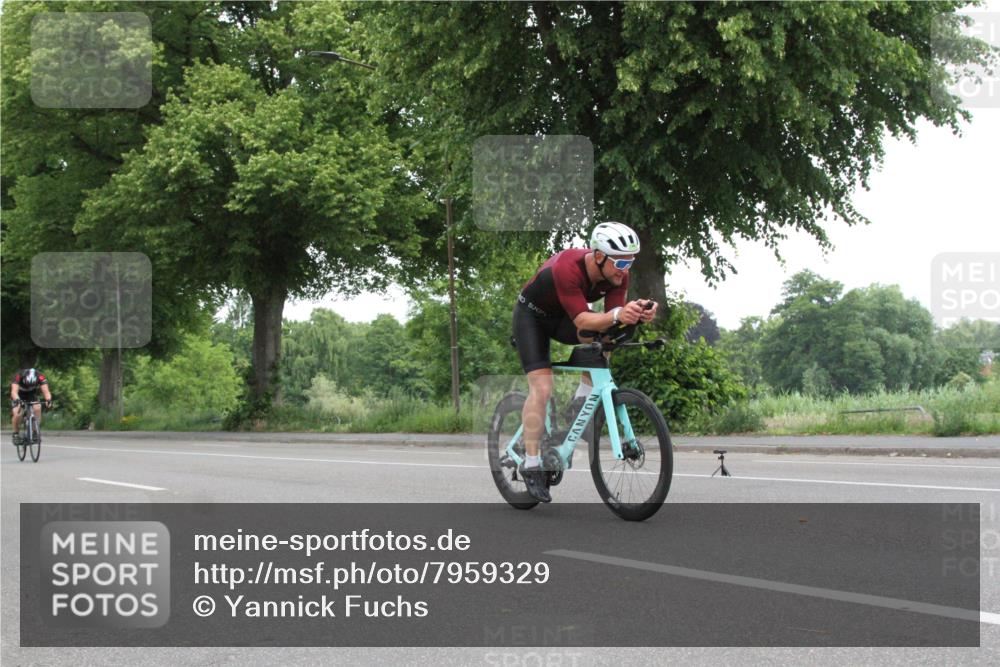 15.06.2025 - 7 Türme Triathlon Yannick Fuchs http://msf.ph/oto/7959329 15.06.2025 11:34:34 Radfahren  meine-sportfotos.de