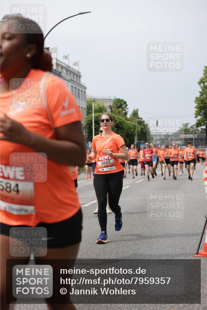 15.06.2025 - REWE Women's Run Jannik Wohlers http://msf.ph/oto/7959357 15.06.2025 09:44:50 Laufen 584, 5653 meine-sportfotos.de