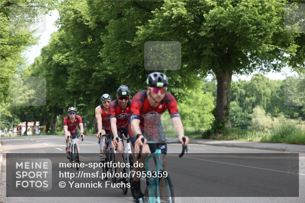 15.06.2025 - 7 Türme Triathlon Yannick Fuchs http://msf.ph/oto/7959359 15.06.2025 09:52:01 Radfahren 6, 8, 10, 41, 90, 91 meine-sportfotos.de