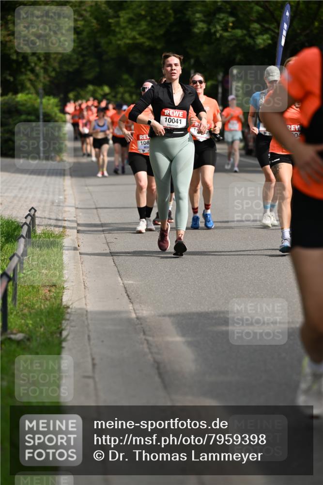15.06.2025 - REWE Women's Run Dr. Thomas Lammeyer http://msf.ph/oto/7959398 15.06.2025 09:48:55 Laufen 10041, 04 meine-sportfotos.de