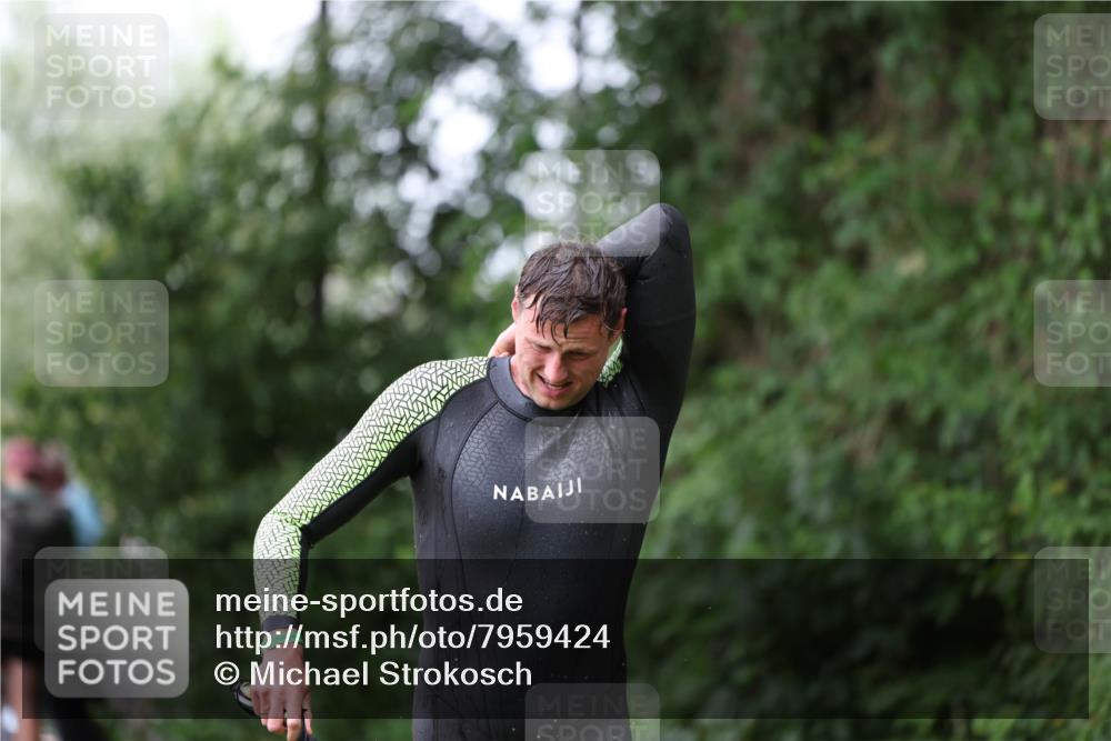 15.06.2025 - 7 Türme Triathlon Michael Strokosch http://msf.ph/oto/7959424 15.06.2025 12:09:40 Schwimmen 437 meine-sportfotos.de