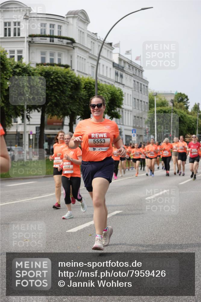 15.06.2025 - REWE Women's Run Jannik Wohlers http://msf.ph/oto/7959426 15.06.2025 09:44:52 Laufen 5602, 5553 meine-sportfotos.de
