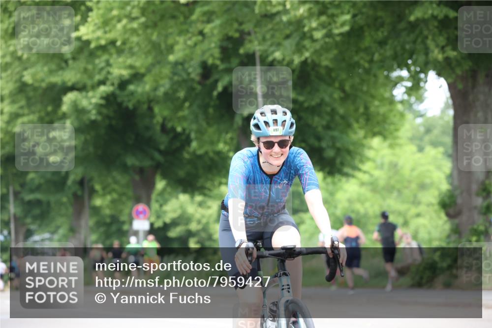 15.06.2025 - 7 Türme Triathlon Yannick Fuchs http://msf.ph/oto/7959427 15.06.2025 13:47:52 Radfahren 825, 897 meine-sportfotos.de