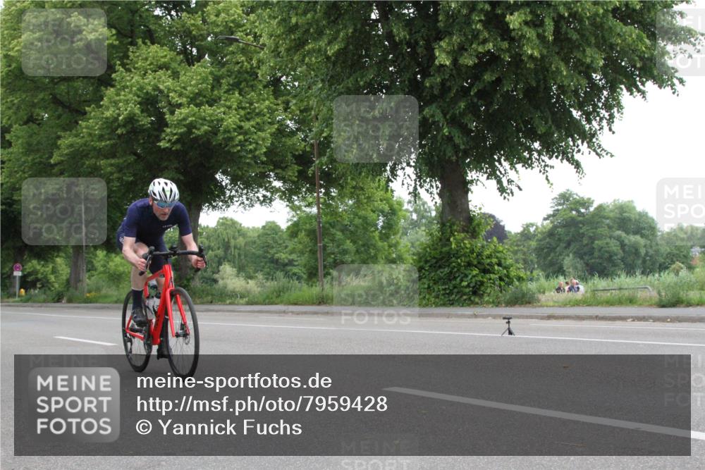 15.06.2025 - 7 Türme Triathlon Yannick Fuchs http://msf.ph/oto/7959428 15.06.2025 11:38:10 Radfahren  meine-sportfotos.de