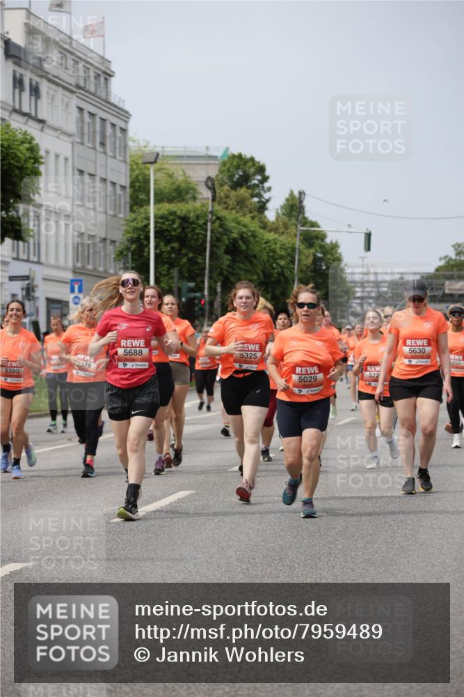 15.06.2025 - REWE Women's Run Jannik Wohlers http://msf.ph/oto/7959489 15.06.2025 09:44:55 Laufen 5380, 5688, 5379, 5325, 522, 5029, 5630, 257 meine-sportfotos.de