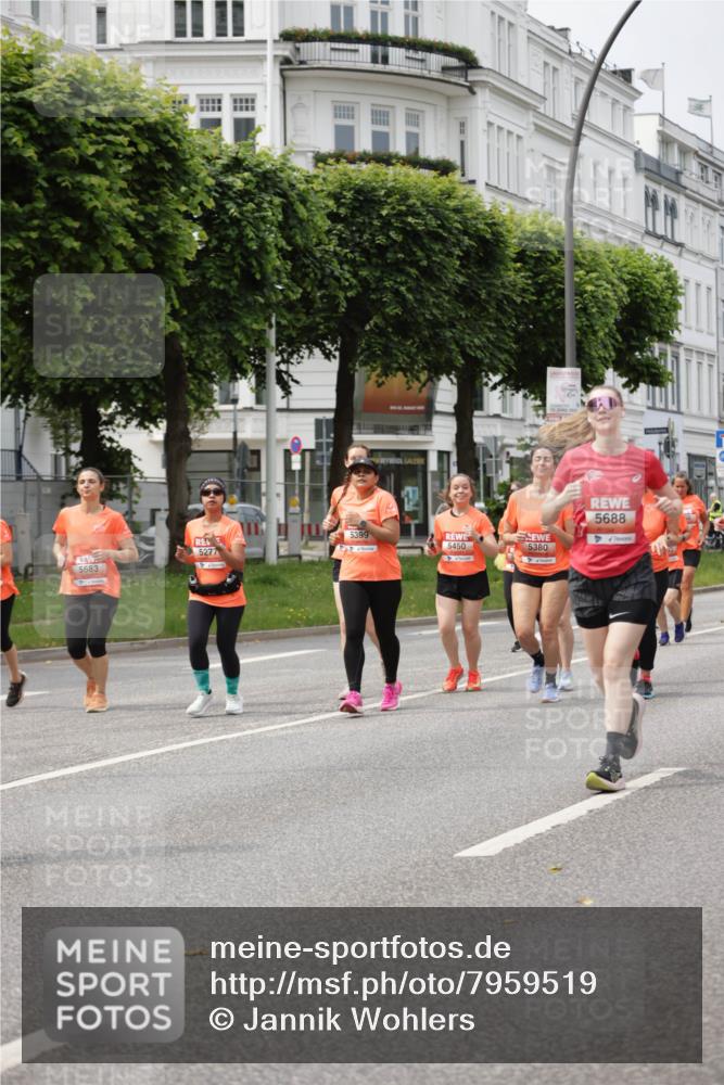 15.06.2025 - REWE Women's Run Jannik Wohlers http://msf.ph/oto/7959519 15.06.2025 09:44:56 Laufen 5399, 5450, 5277, 5683, 5688, 5380 meine-sportfotos.de