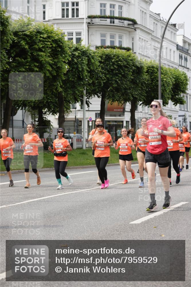 15.06.2025 - REWE Women's Run Jannik Wohlers http://msf.ph/oto/7959529 15.06.2025 09:44:56 Laufen 5399, 5450, 5688, 79 meine-sportfotos.de