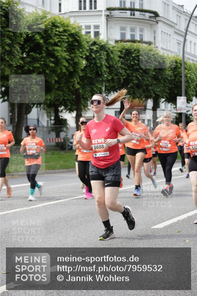 15.06.2025 - REWE Women's Run Jannik Wohlers http://msf.ph/oto/7959532 15.06.2025 09:44:57 Laufen 683, 5277, 5688, 380, 5379, 532 meine-sportfotos.de