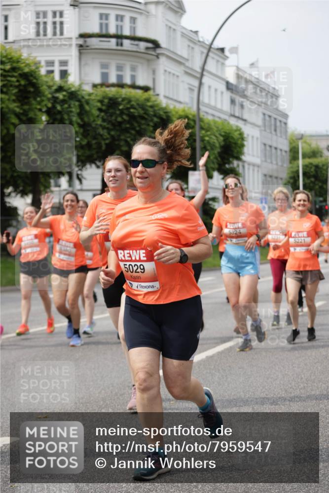 15.06.2025 - REWE Women's Run Jannik Wohlers http://msf.ph/oto/7959547 15.06.2025 09:44:58 Laufen 380, 5029, 5324, 5221 meine-sportfotos.de