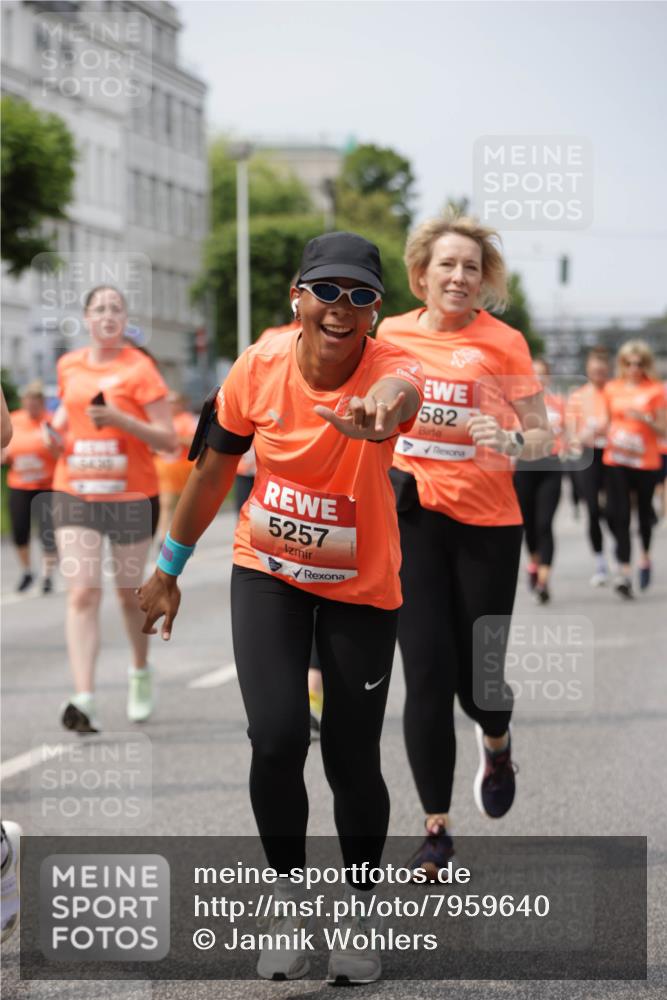 15.06.2025 - REWE Women's Run Jannik Wohlers http://msf.ph/oto/7959640 15.06.2025 09:45:02 Laufen 5257, 582 meine-sportfotos.de