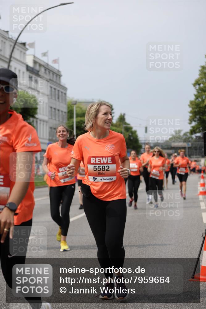 15.06.2025 - REWE Women's Run Jannik Wohlers http://msf.ph/oto/7959664 15.06.2025 09:45:03 Laufen 54, 5582 meine-sportfotos.de