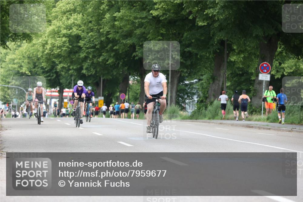 15.06.2025 - 7 Türme Triathlon Yannick Fuchs http://msf.ph/oto/7959677 15.06.2025 13:48:05 Radfahren 482, 711, 876, 1178, 1188 meine-sportfotos.de
