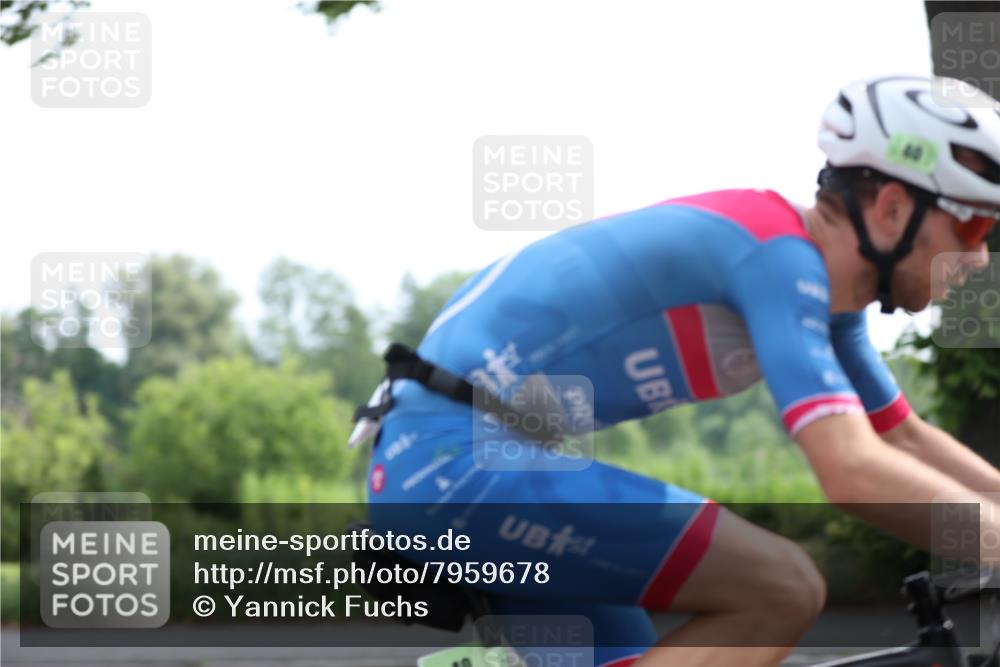 15.06.2025 - 7 Türme Triathlon Yannick Fuchs http://msf.ph/oto/7959678 15.06.2025 09:52:25 Radfahren 39, 40 meine-sportfotos.de