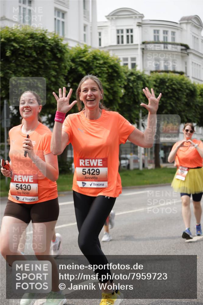 15.06.2025 - REWE Women's Run Jannik Wohlers http://msf.ph/oto/7959723 15.06.2025 09:45:05 Laufen 5430, 5429 meine-sportfotos.de