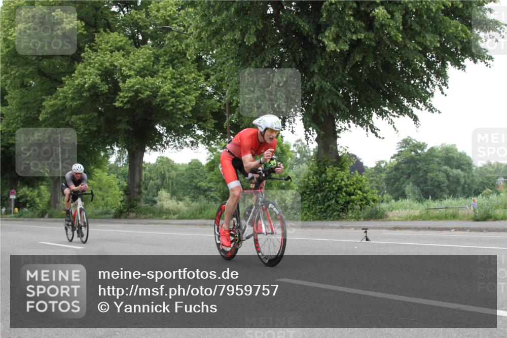 15.06.2025 - 7 Türme Triathlon Yannick Fuchs http://msf.ph/oto/7959757 15.06.2025 11:41:47 Radfahren  meine-sportfotos.de