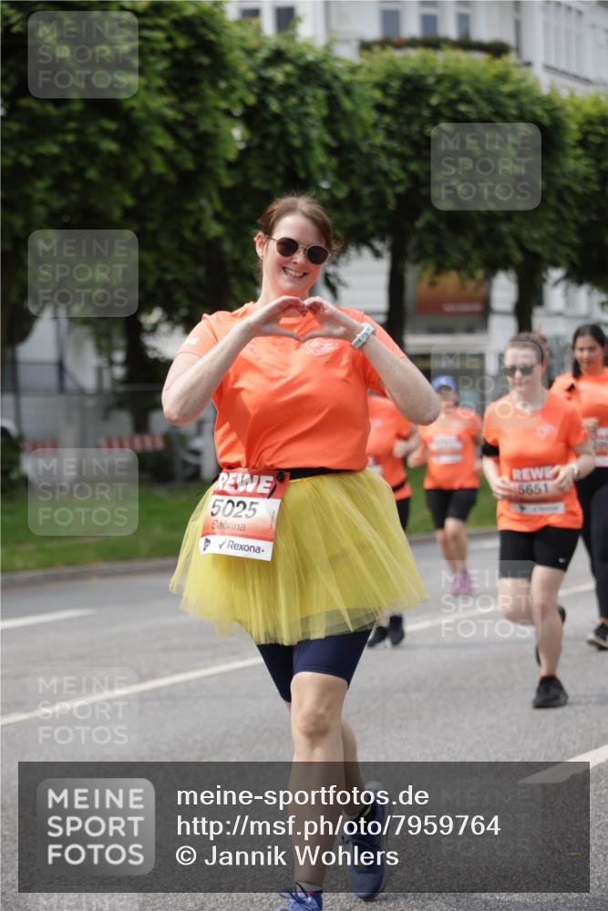 15.06.2025 - REWE Women's Run Jannik Wohlers http://msf.ph/oto/7959764 15.06.2025 09:45:06 Laufen 5025, 5651 meine-sportfotos.de