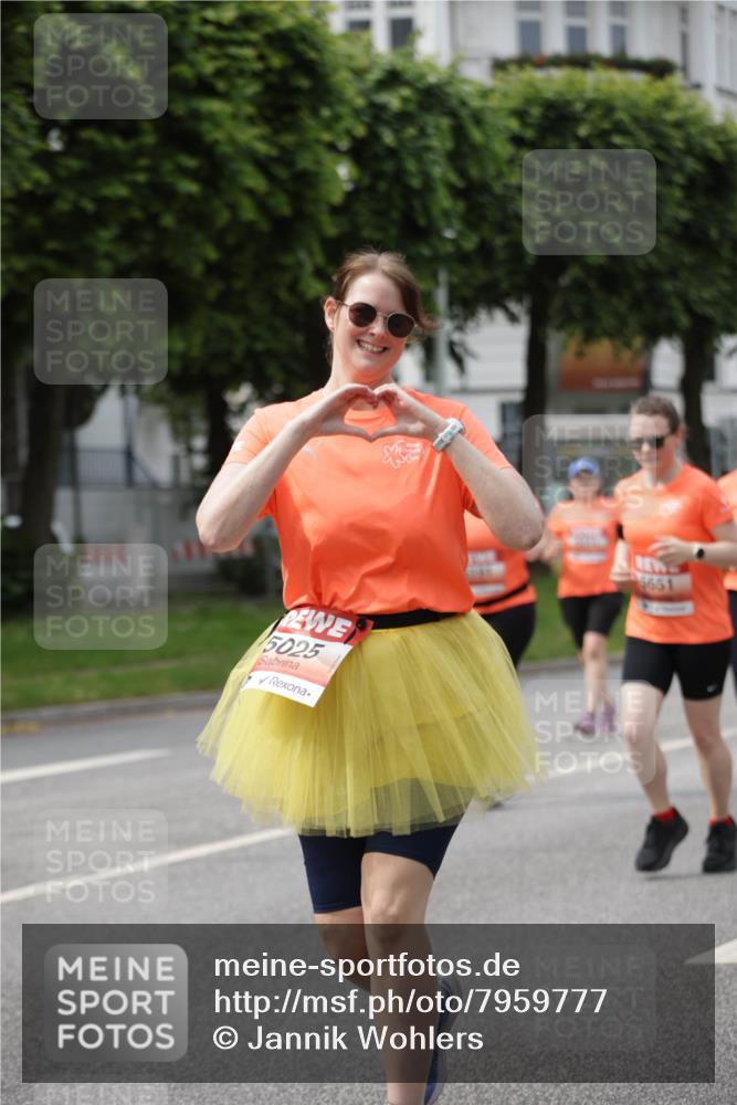 15.06.2025 - REWE Women's Run Jannik Wohlers http://msf.ph/oto/7959777 15.06.2025 09:45:06 Laufen 5025, 5651 meine-sportfotos.de