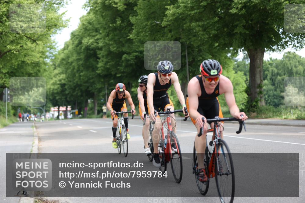 15.06.2025 - 7 Türme Triathlon Yannick Fuchs http://msf.ph/oto/7959784 15.06.2025 09:53:43 Radfahren 66, 68 meine-sportfotos.de