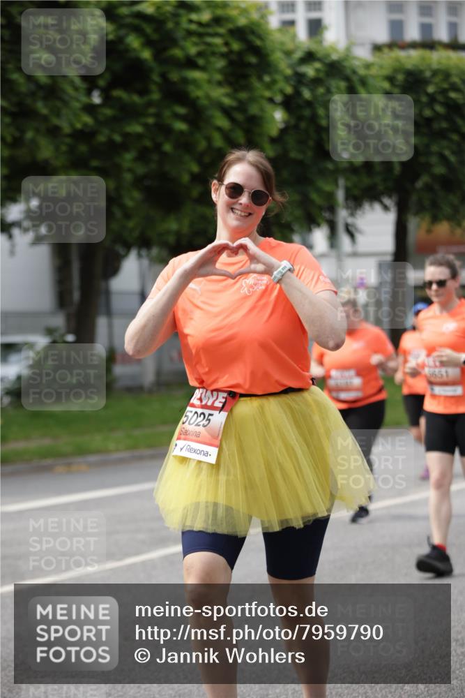 15.06.2025 - REWE Women's Run Jannik Wohlers http://msf.ph/oto/7959790 15.06.2025 09:45:06 Laufen 5025 meine-sportfotos.de