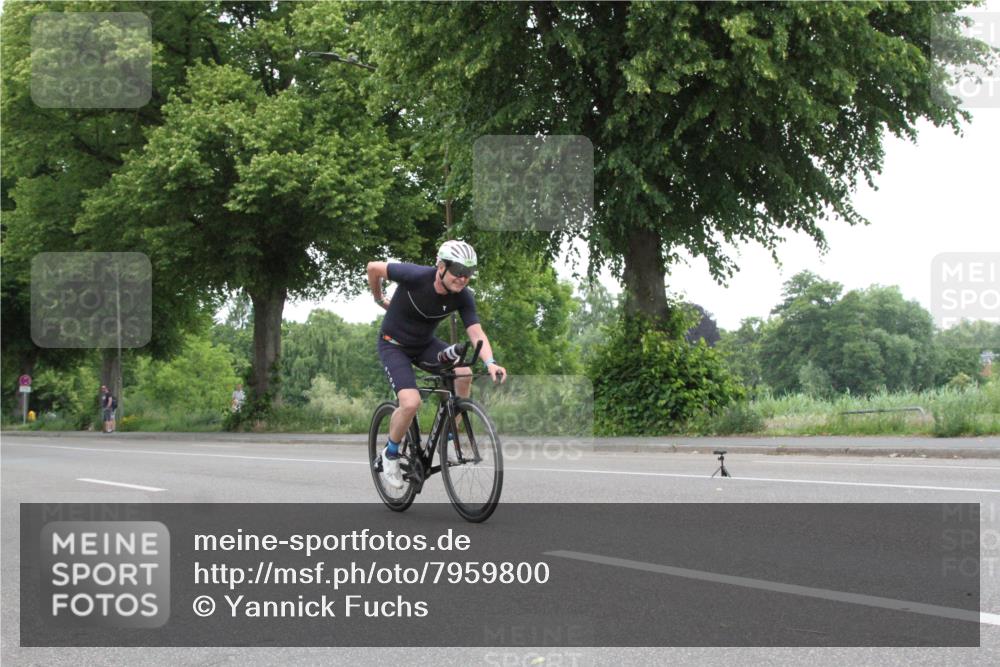 15.06.2025 - 7 Türme Triathlon Yannick Fuchs http://msf.ph/oto/7959800 15.06.2025 11:42:28 Radfahren  meine-sportfotos.de